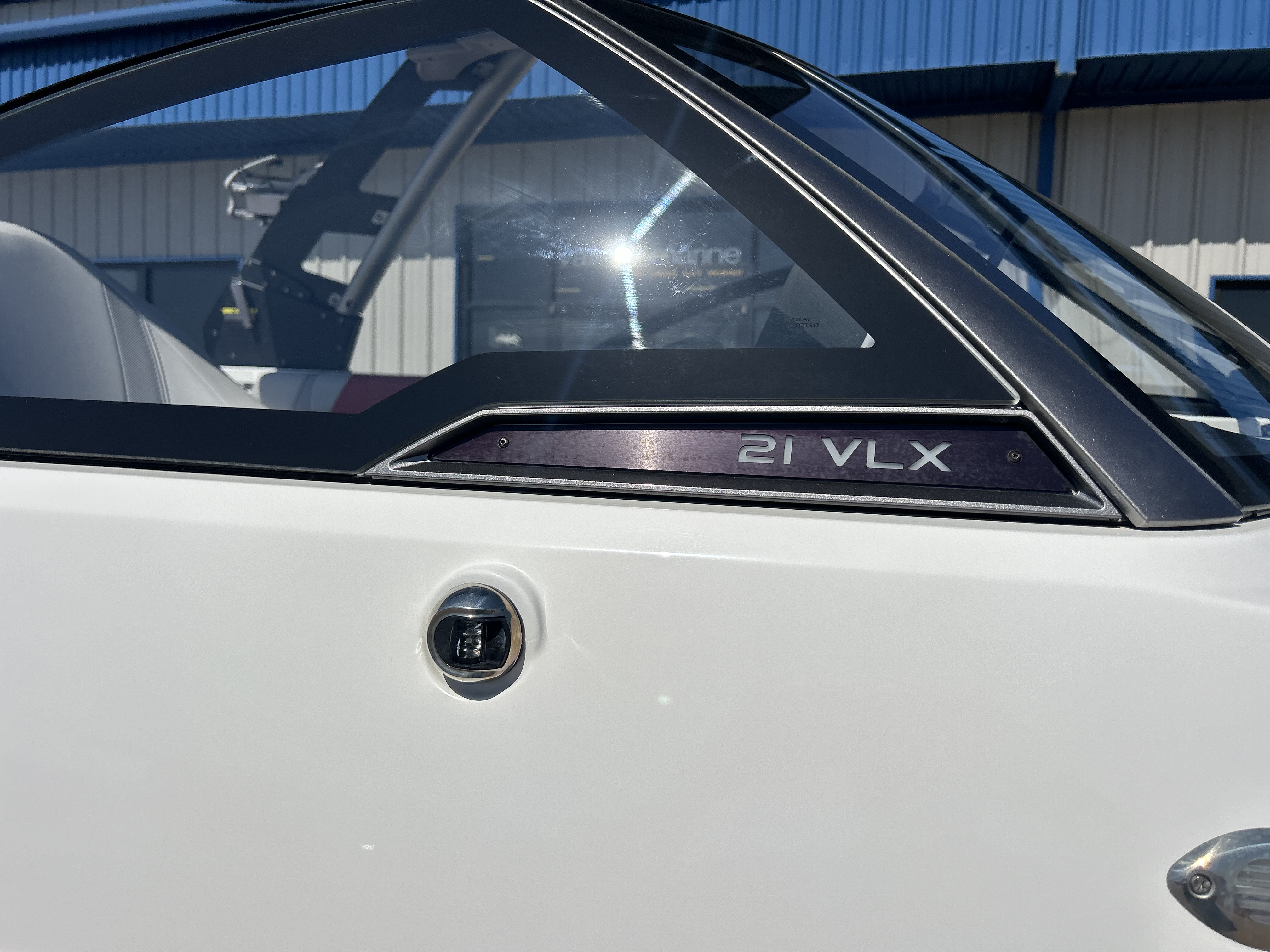2017 Malibu 21 VLX Icon